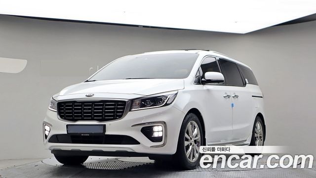 The New Carnival 汽油 7座 Limousine President